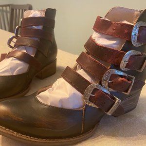 Freebird Scarlett Bootie Women’s Size 9